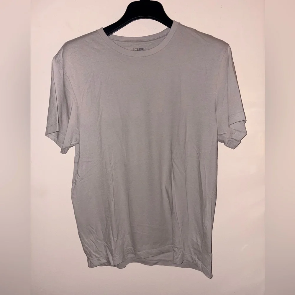 J.Crew size M gray tee